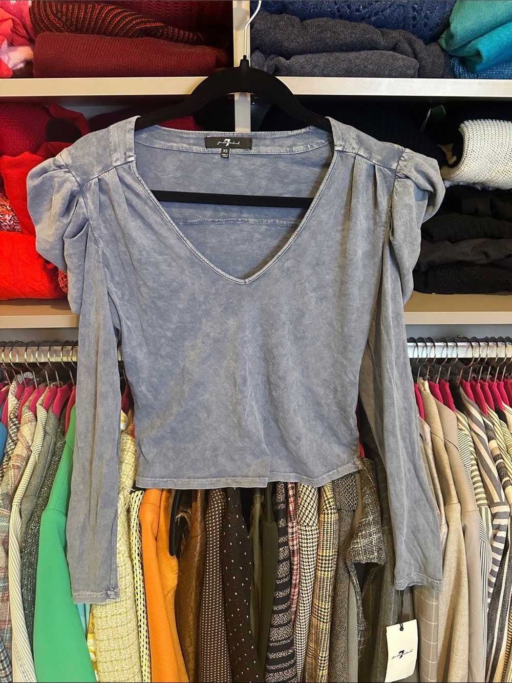 7 For All Mankind weathered blue long puff sleeve v neck top size XS NWT